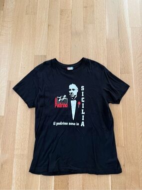 Black Graphic Men’s T‑Shirt with Red Accent - Il Padrino Sicilia